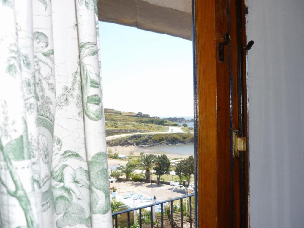 Hotel Port-Lligat Cadaques Exterior photo